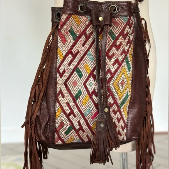 Moroccan Vintage cross body Kilim bag with fringe - Picture 2 of 7